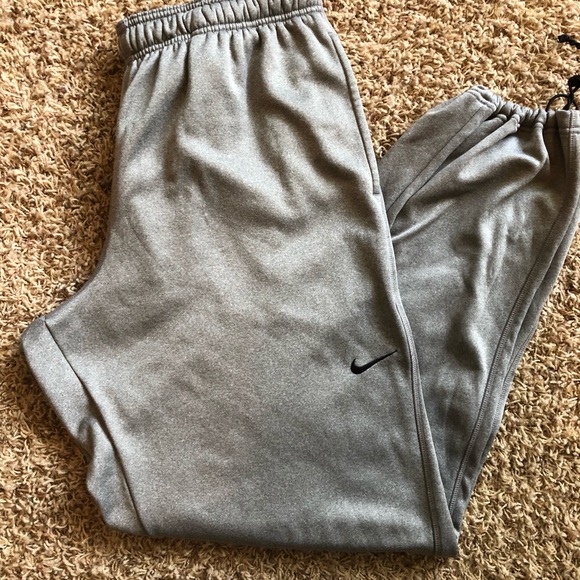 Nike Other - Nike therms-fit joggers
